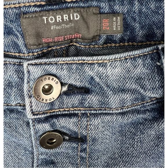 Torrid high rise straight button fly jeans 20R split hem light wash denim plus - Picture 7 of 8